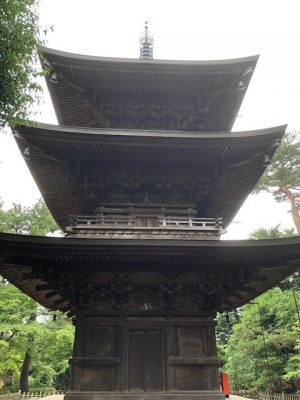 住宅地の中の寺院